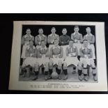 1933-34 ST JOHNSTONE TEAM PHOTO ISSUED BY THE SUNDAY POST