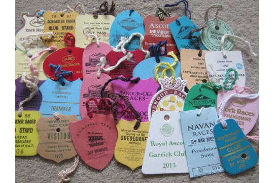 COLLECTION OF HORSE RACING BADGES X 73 - Image 2 of 3