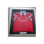 MANCHESTER UNITED OLE GUNNER SOLSKJAER SIGNED & FRAMED SHIRT