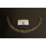 9 ct gold link bracelet, weight 7.