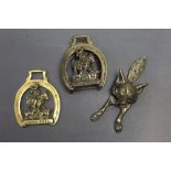 A brass door knocker in the form of a fox, together with a a John Peel letter rack and horse brass,