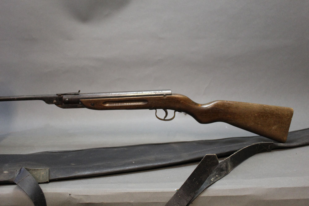 Diana model 22 cal 177 break barrel air gun, sold together with a gun slip,