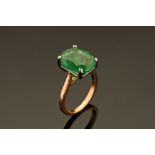 An 18 ct gold single stone emerald ring, +/- 6.62 carats.