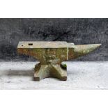 A cast iron anvil. Height 25 cm, length 58 cm.