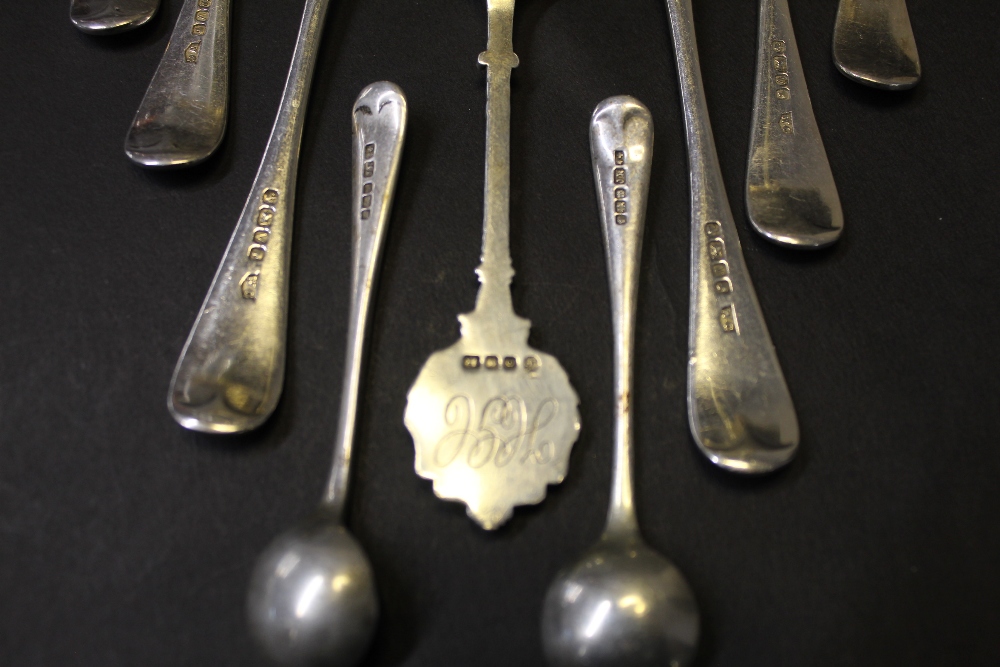 Bag of mixed silver spoons - Image 2 of 2