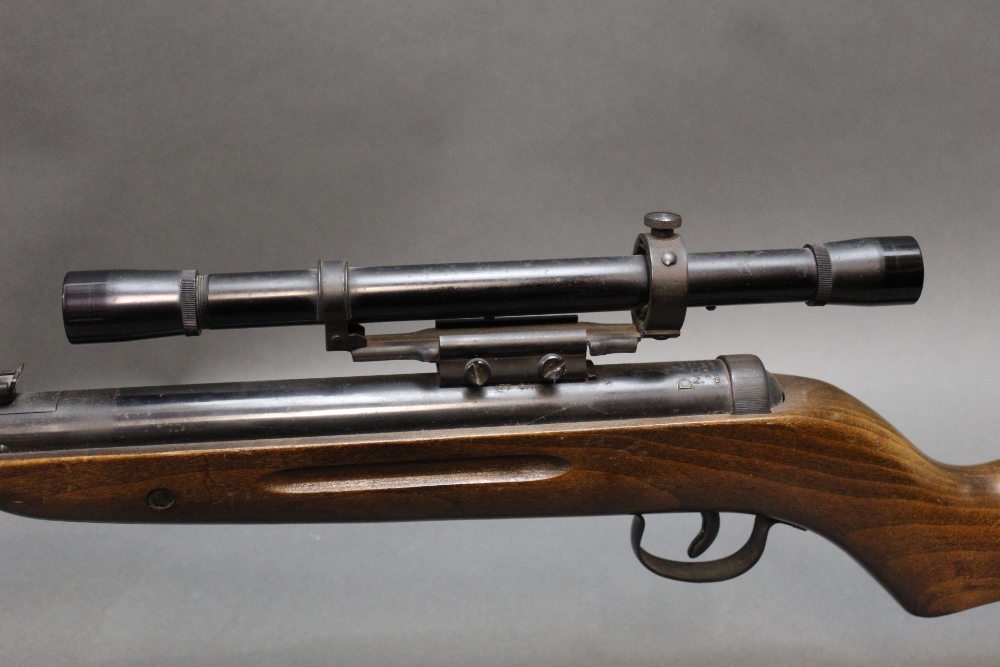 A Diana model 25 cal 177 break barrel air rifle, fitted with a Diana 3 x telescopic sight. - Bild 2 aus 2
