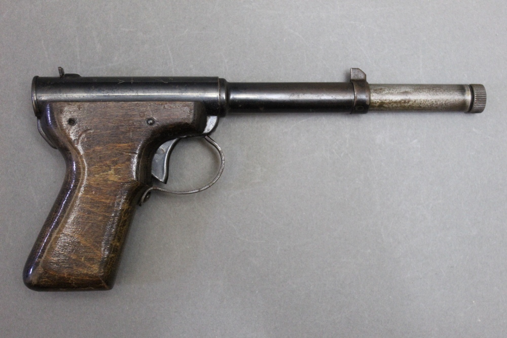 A Diana Model 2 cal 177 air pistol, circa 1956-1963. No visible serial number.