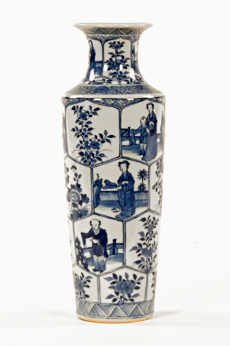 A Chinese double ring blue and white vase,