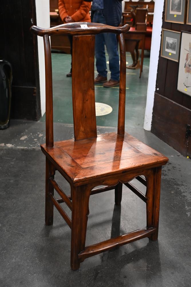 A Chinese chair, with yoke shaped top rail, - Bild 2 aus 6