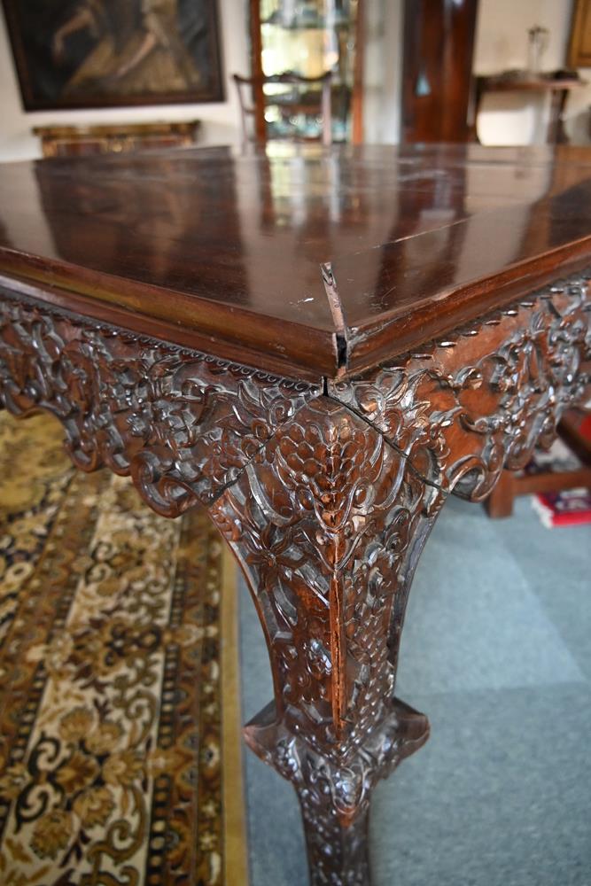 A Chinese carved hardwood table, with moulded edge carved frieze and raised on cabriole legs. - Bild 8 aus 11