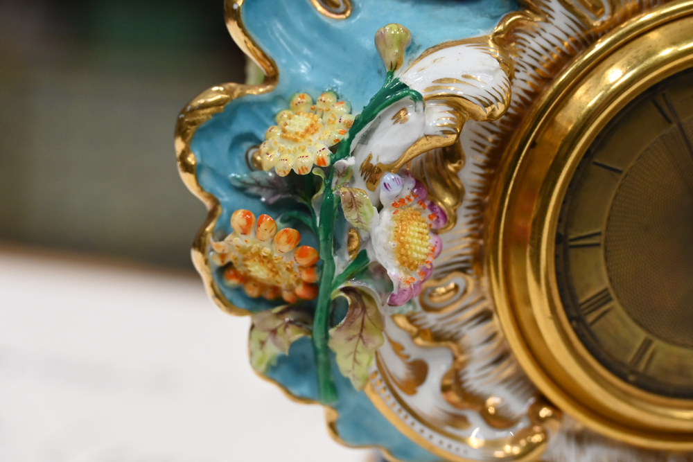 A 19th century porcelain cased mantle clock, - Image 7 of 10