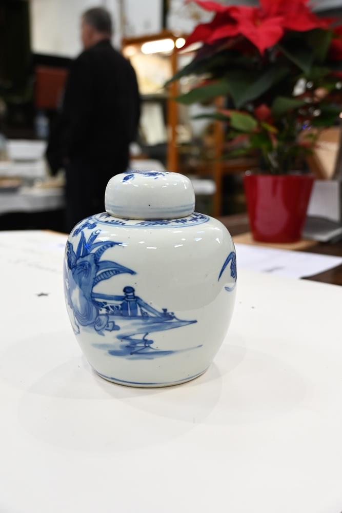 A Chinese blue and white double ring ginger jar, of ovoid form with painted figures in a garden. - Bild 3 aus 7