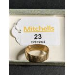 9 ct gold wedding band with hallmarks, weight 3.