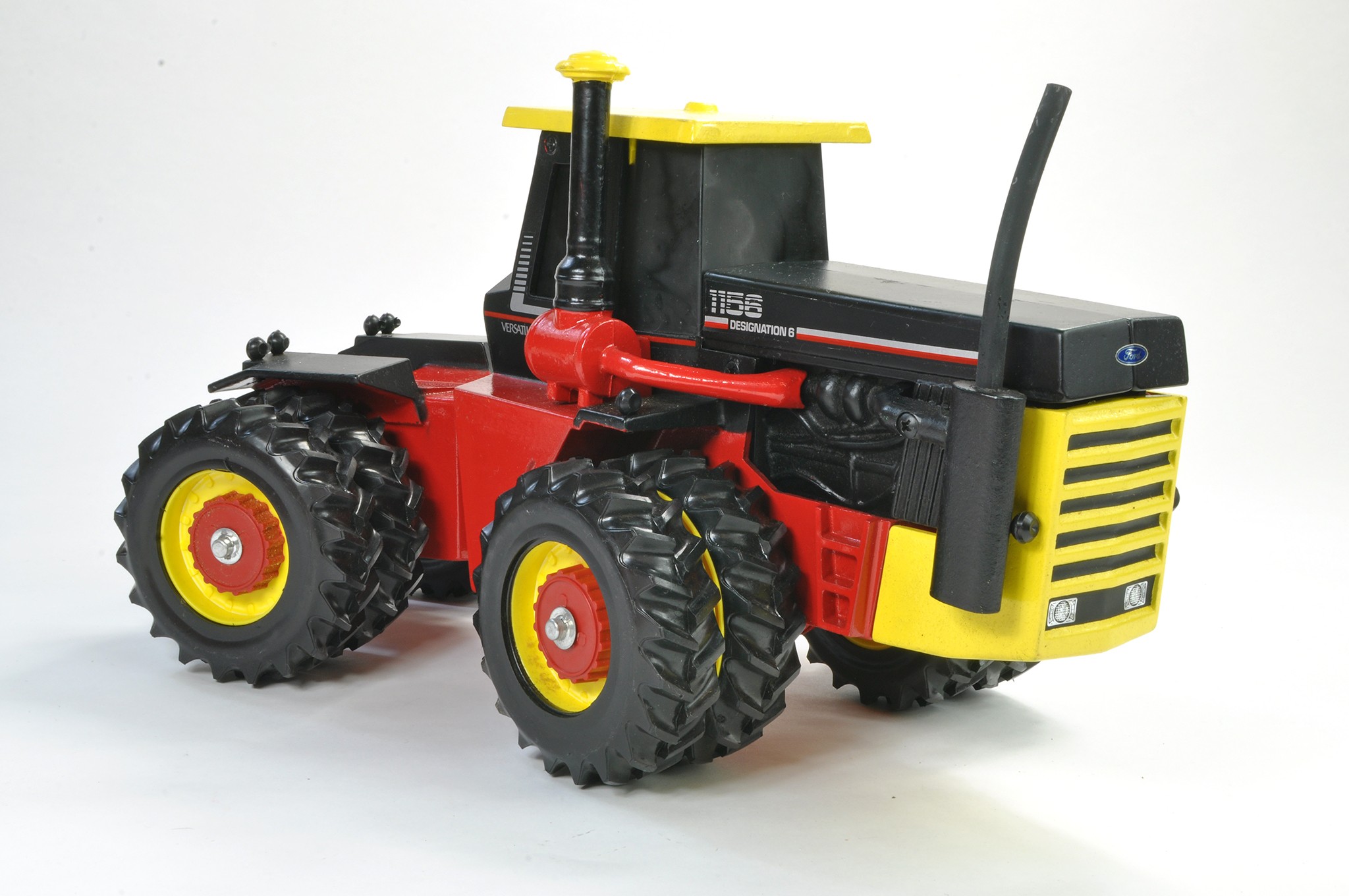 Scale Models 1/16 Model Issue comprising Versatile 1156 Tractor, duals all-round. Generally - Image 4 of 4