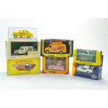 Interesting diecast group comprising Corgi No. 426 Jean Richards Circus, No. 2032 Miss Piggy plus