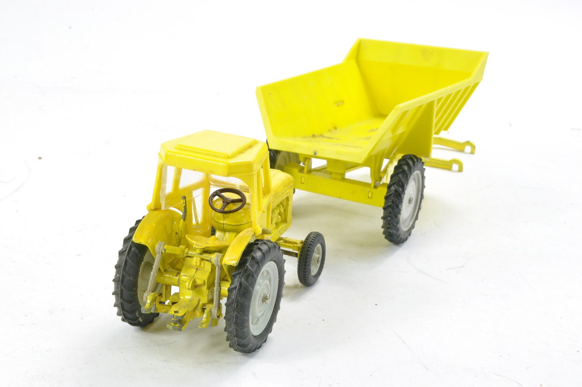 Britains No. 9630 Fordson Super Major Industrial (in Yellow) Tractor with Shawnee Poole Dump - Image 2 of 3