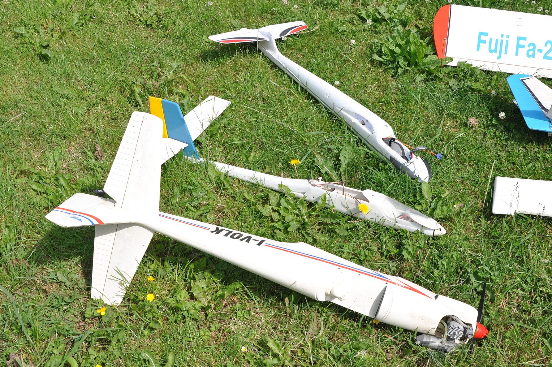 An impressive collection of RC Model Aircraft from a single owner collection comprising various - Image 7 of 12