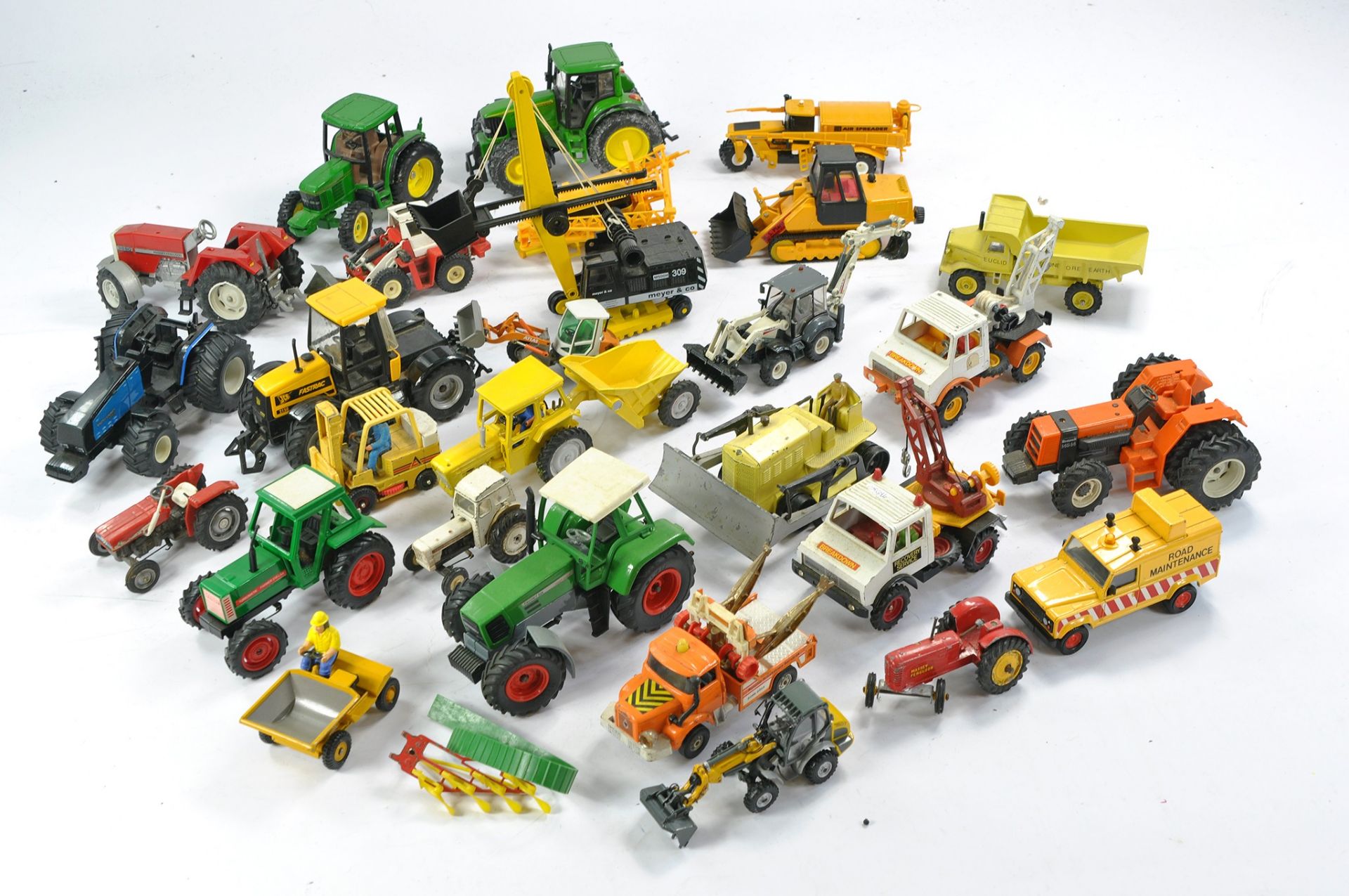 Britains and other makers assorted farm and commercial diecast including bespoke Ford 5000