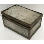 A Chinese carved mother of pearl lidded box, 6.