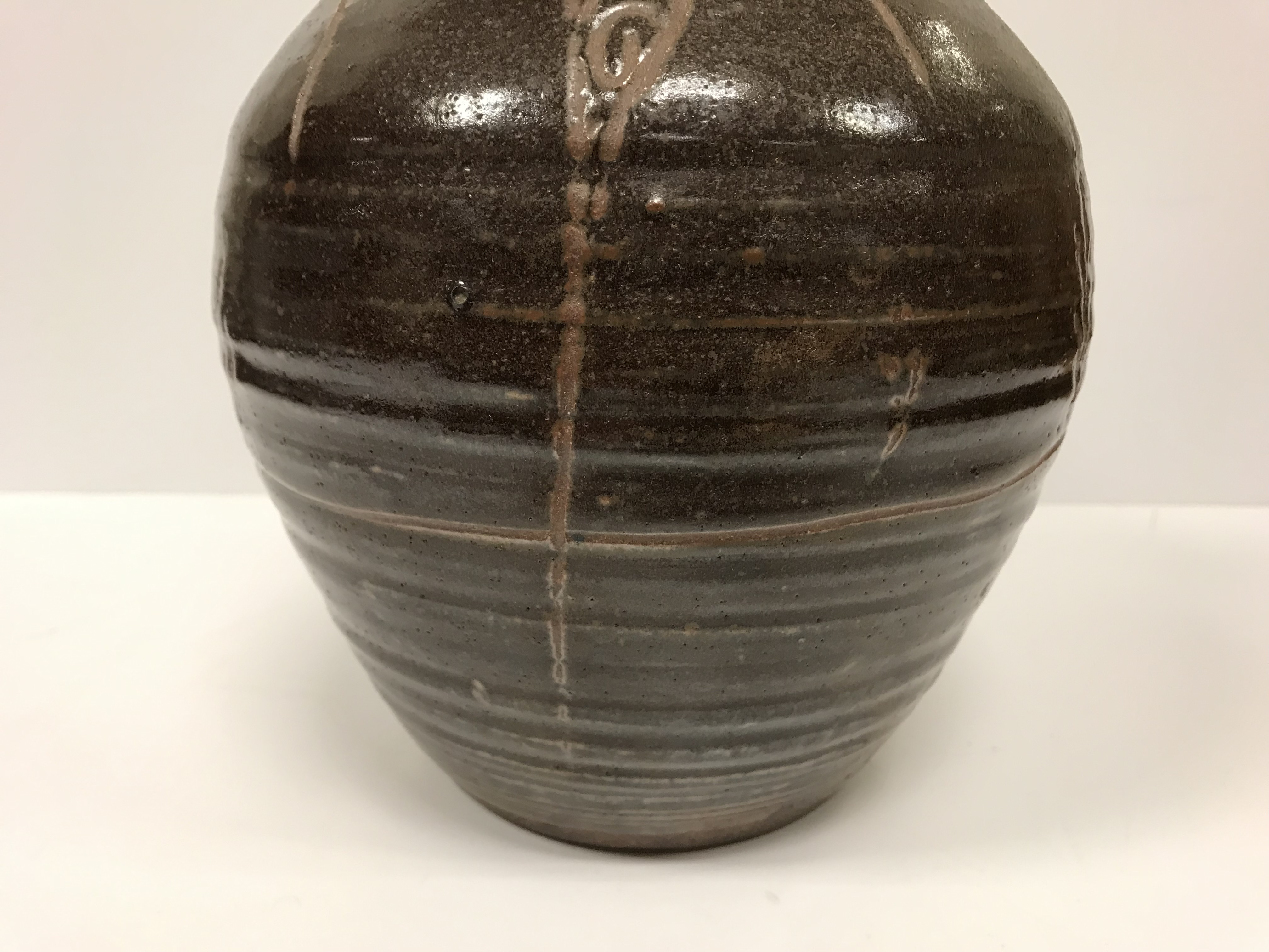 A Michael Cardew Wenfordbridge Pottery brown glazed ribbed jug with stylized floral spray - Image 7 of 22