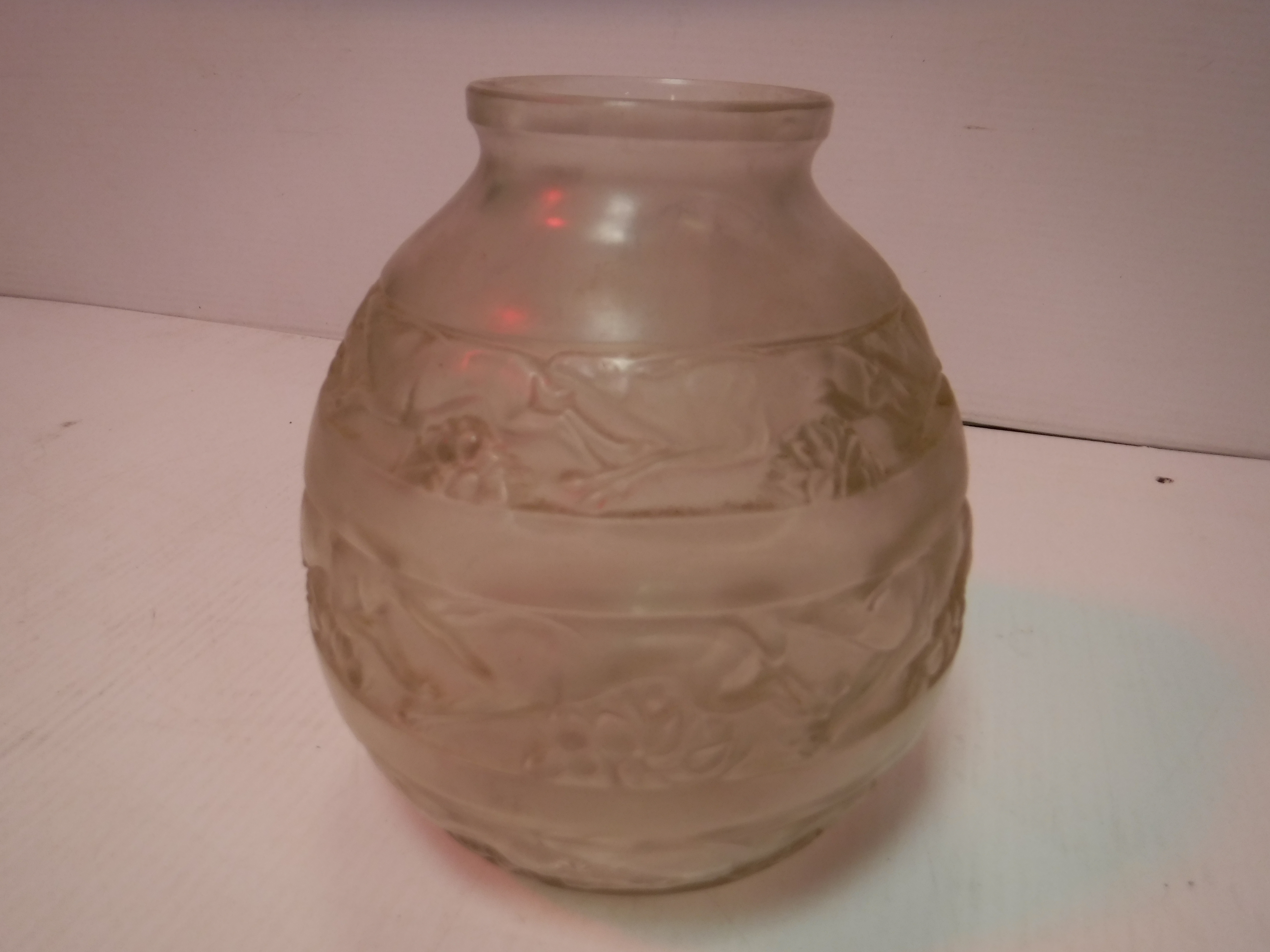 A Lalique "Soudan" vase, Pattern No. 1016, signed "R Lalique France" to base, 17. - Bild 3 aus 10