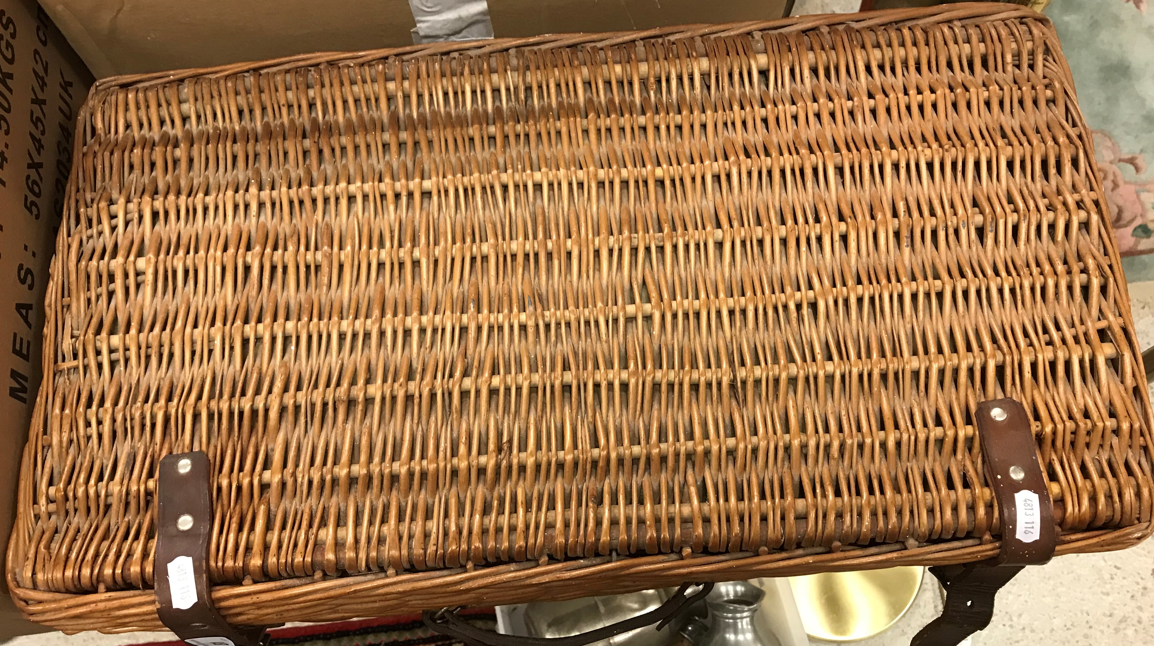 A vintage cane coracle picnic basket with Bandalasta and Thermos green plastic fittings - Image 2 of 2