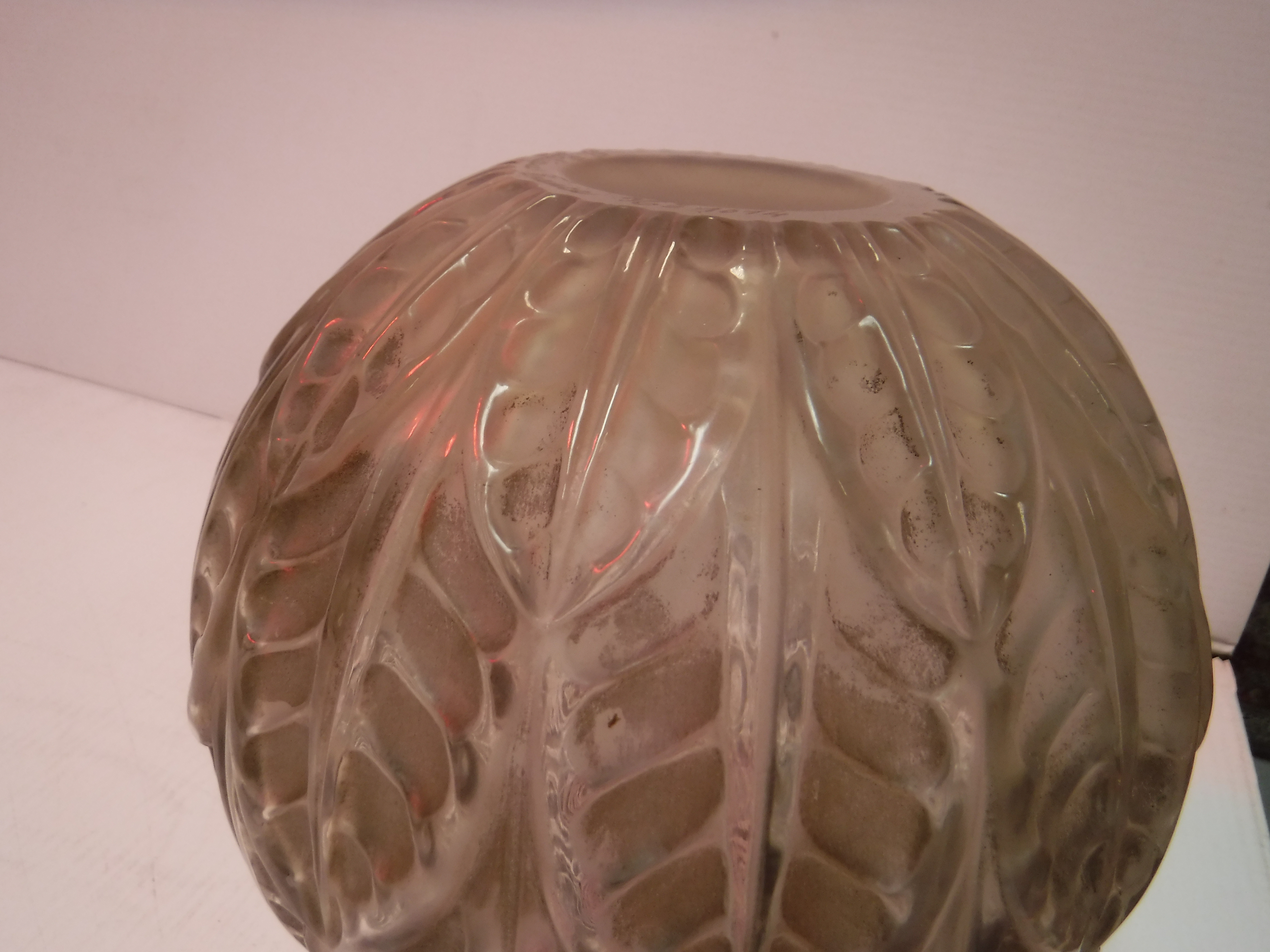 A Lalique “Malesherbes” vase 23 cm high CONDITION REPORTS N.B. - Bild 10 aus 15