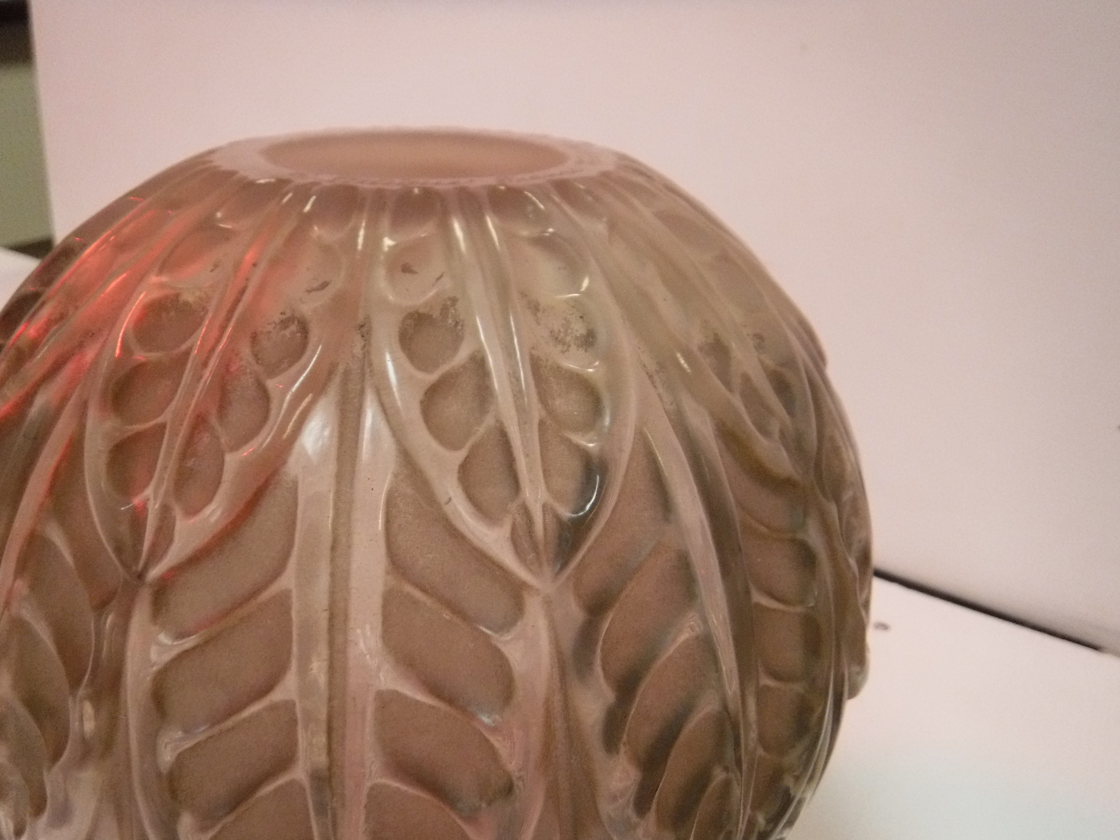 A Lalique “Malesherbes” vase 23 cm high CONDITION REPORTS N.B. - Bild 14 aus 15