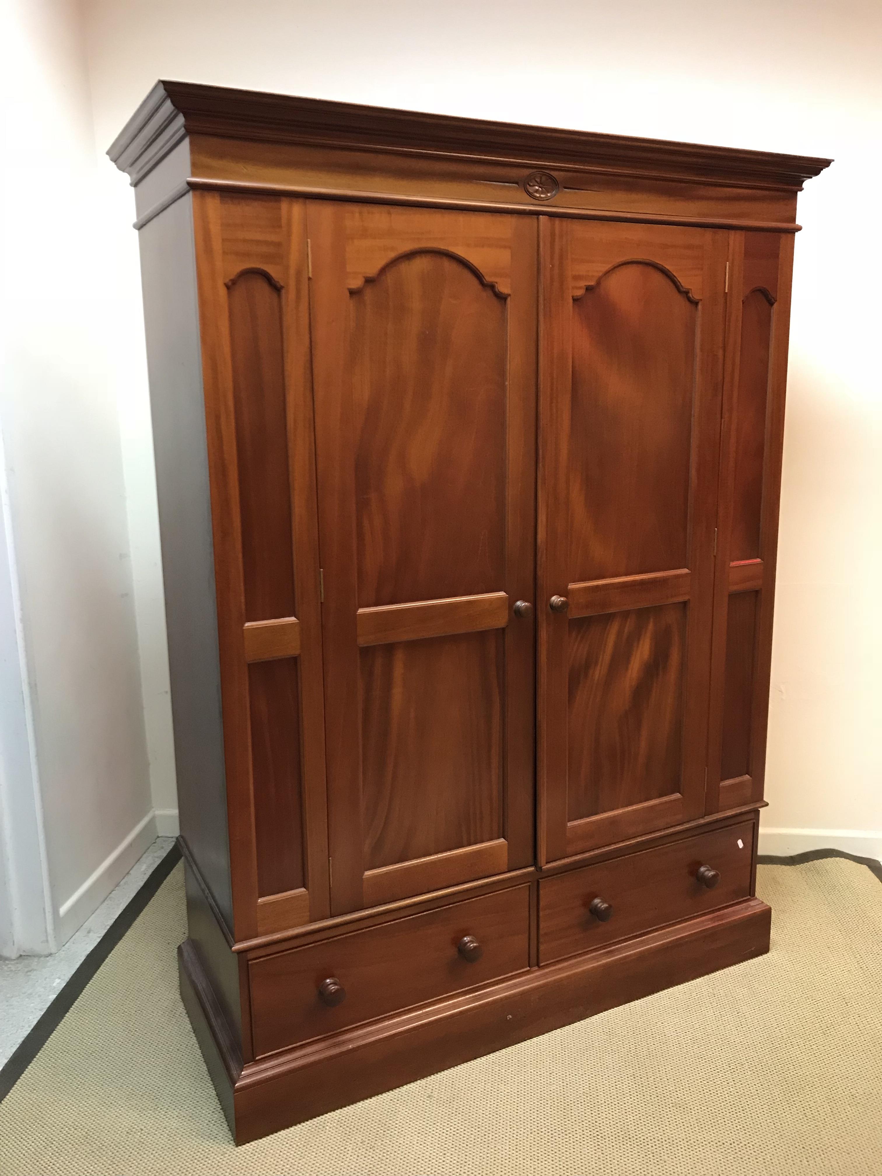 A modern mahogany double wardrobe with two drawer base 148 cm wide x 57 cm deep x 197. - Image 3 of 14