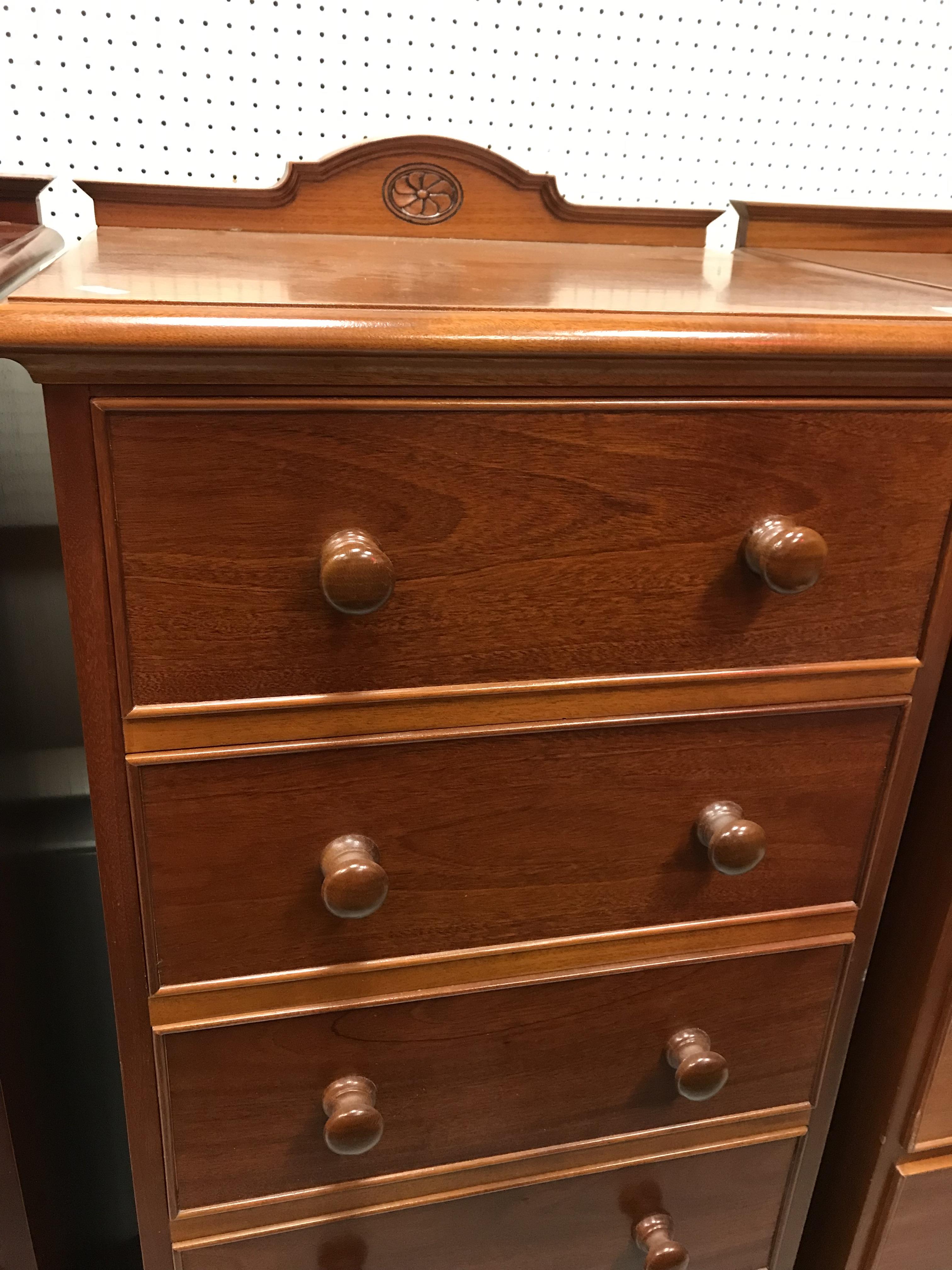 A pair of modern mahogany slim chests of six drawers in the Victorian taste 51 cm wide x 43. - Image 11 of 12
