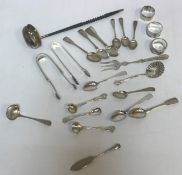 A collection of silver wares to include a set of five George IV Scottish silver tea spoons (Glasgow,