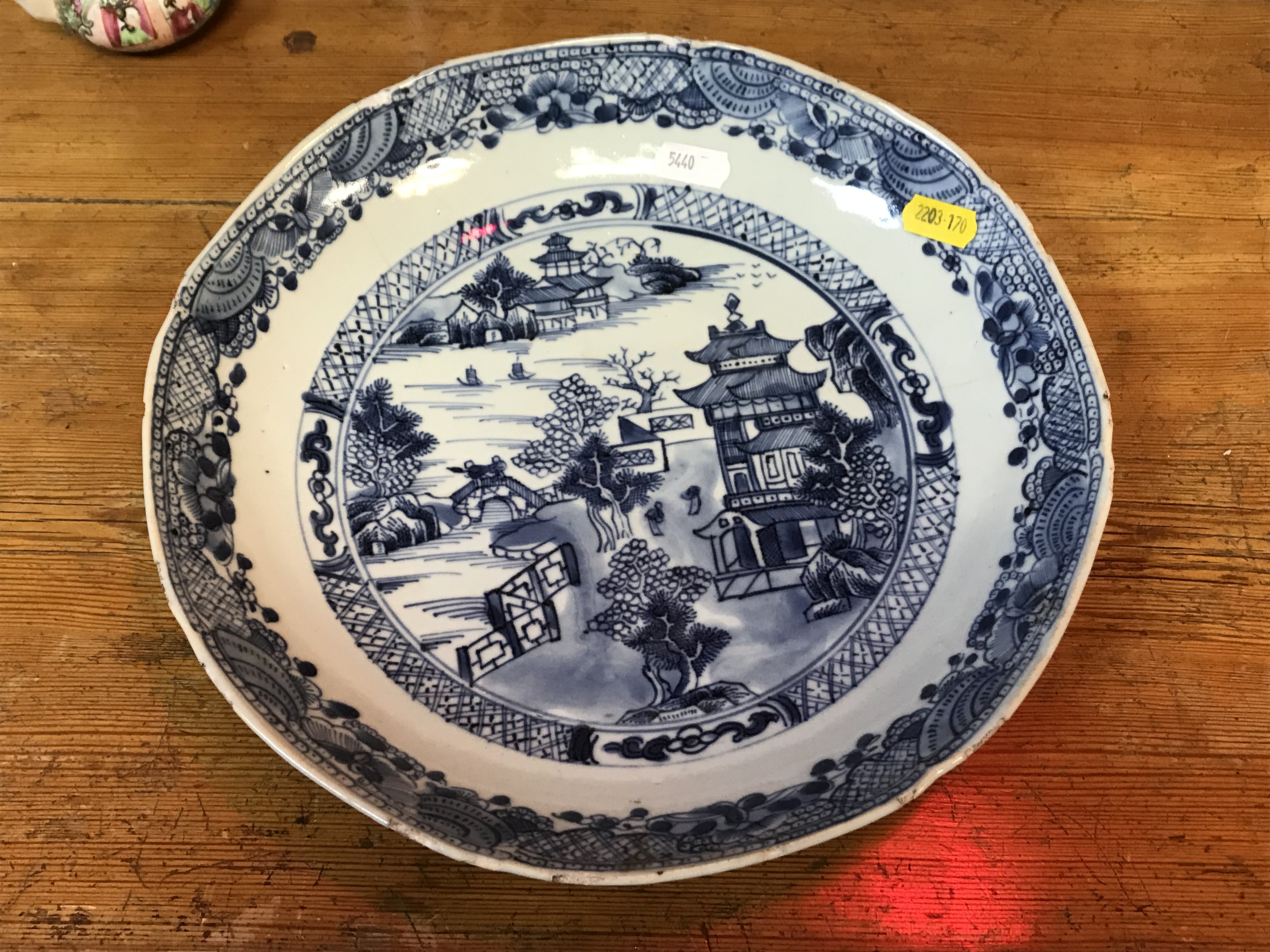 A collection of various Oriental china including a 19th Century Chinese canton famille rose - Image 50 of 121