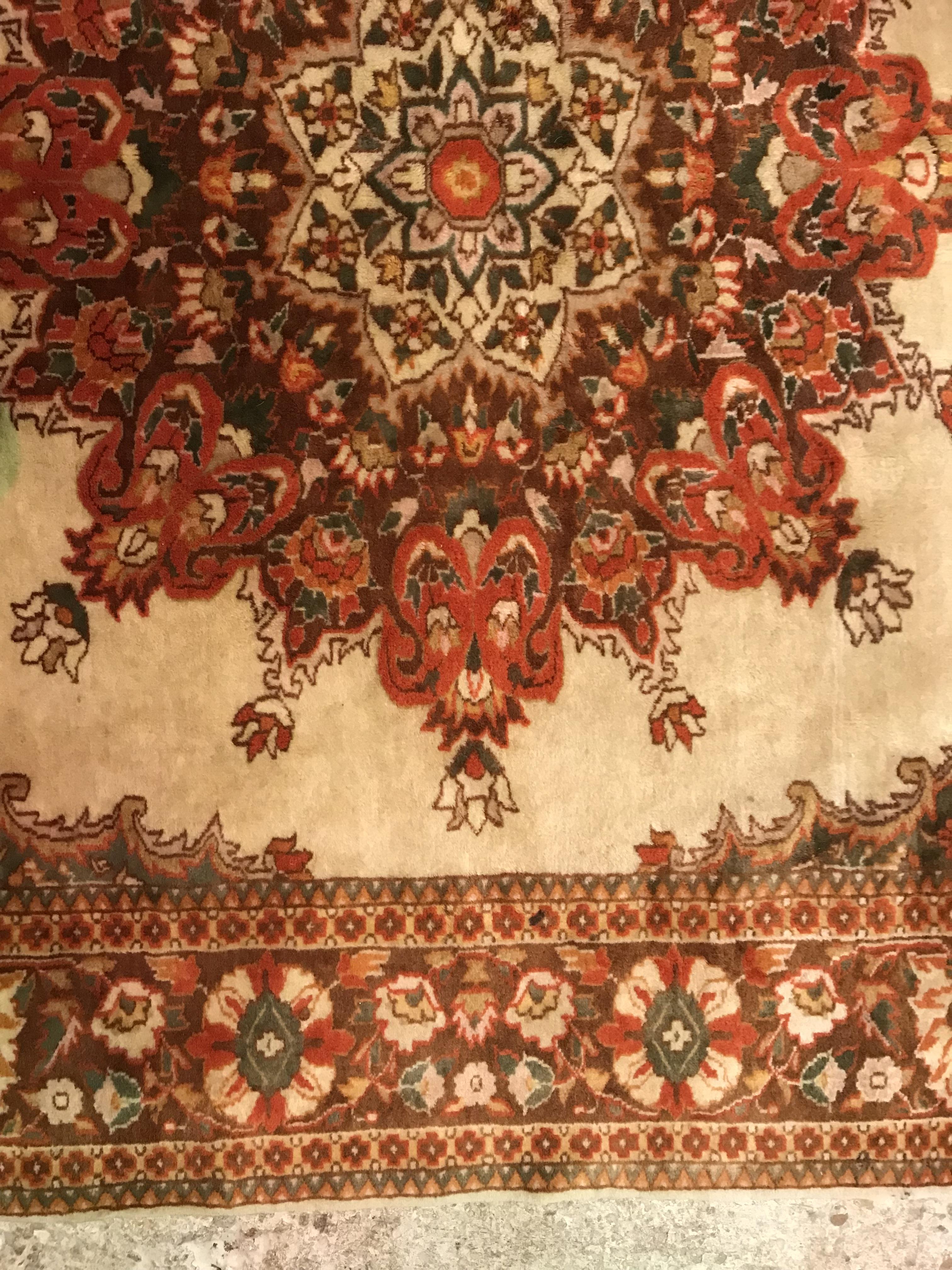 A Persian rug, - Image 7 of 15