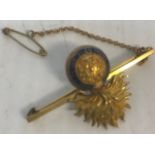 A Fusiliers 15 carat gold brooch, 4.