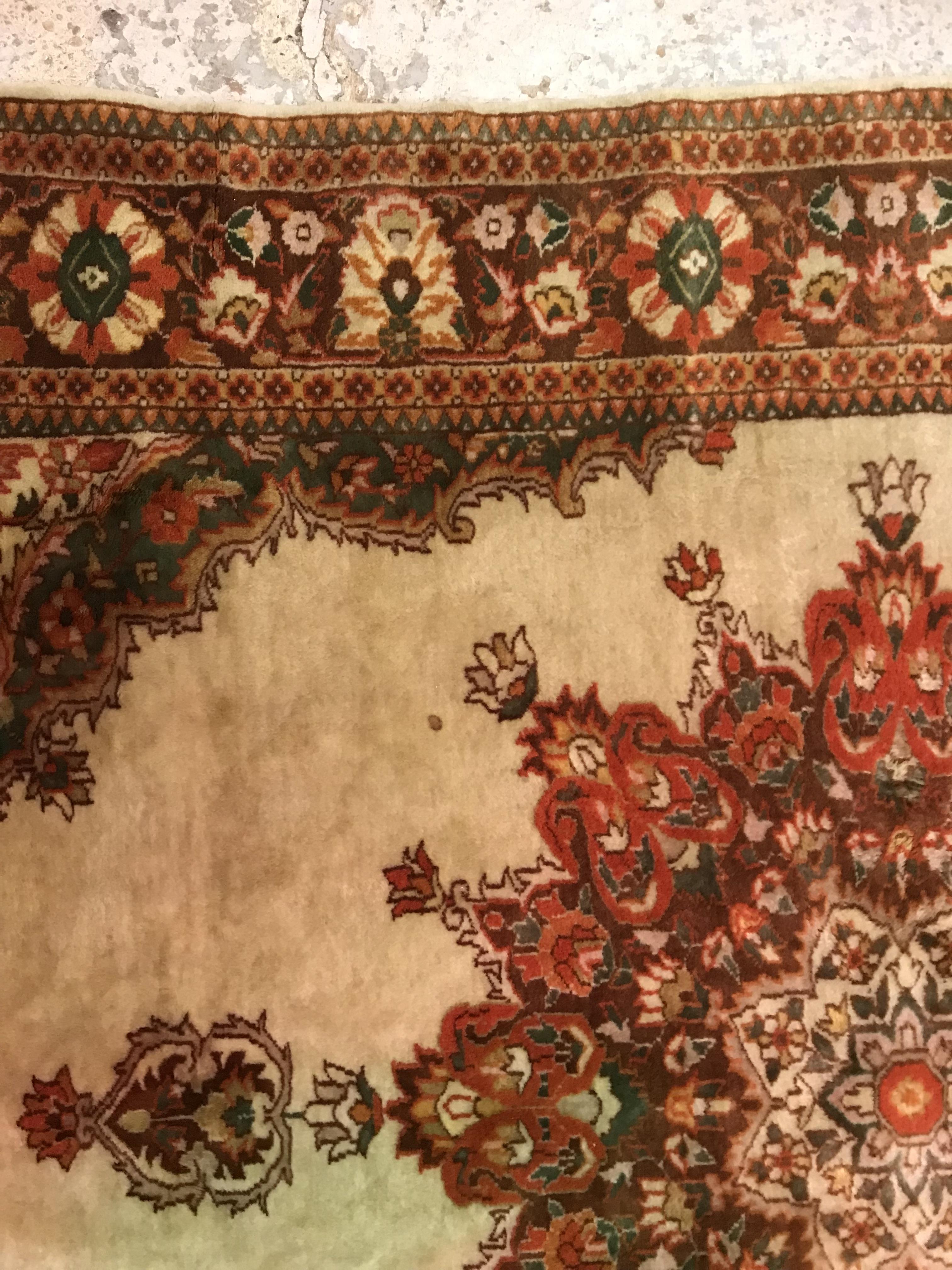 A Persian rug, - Image 5 of 15