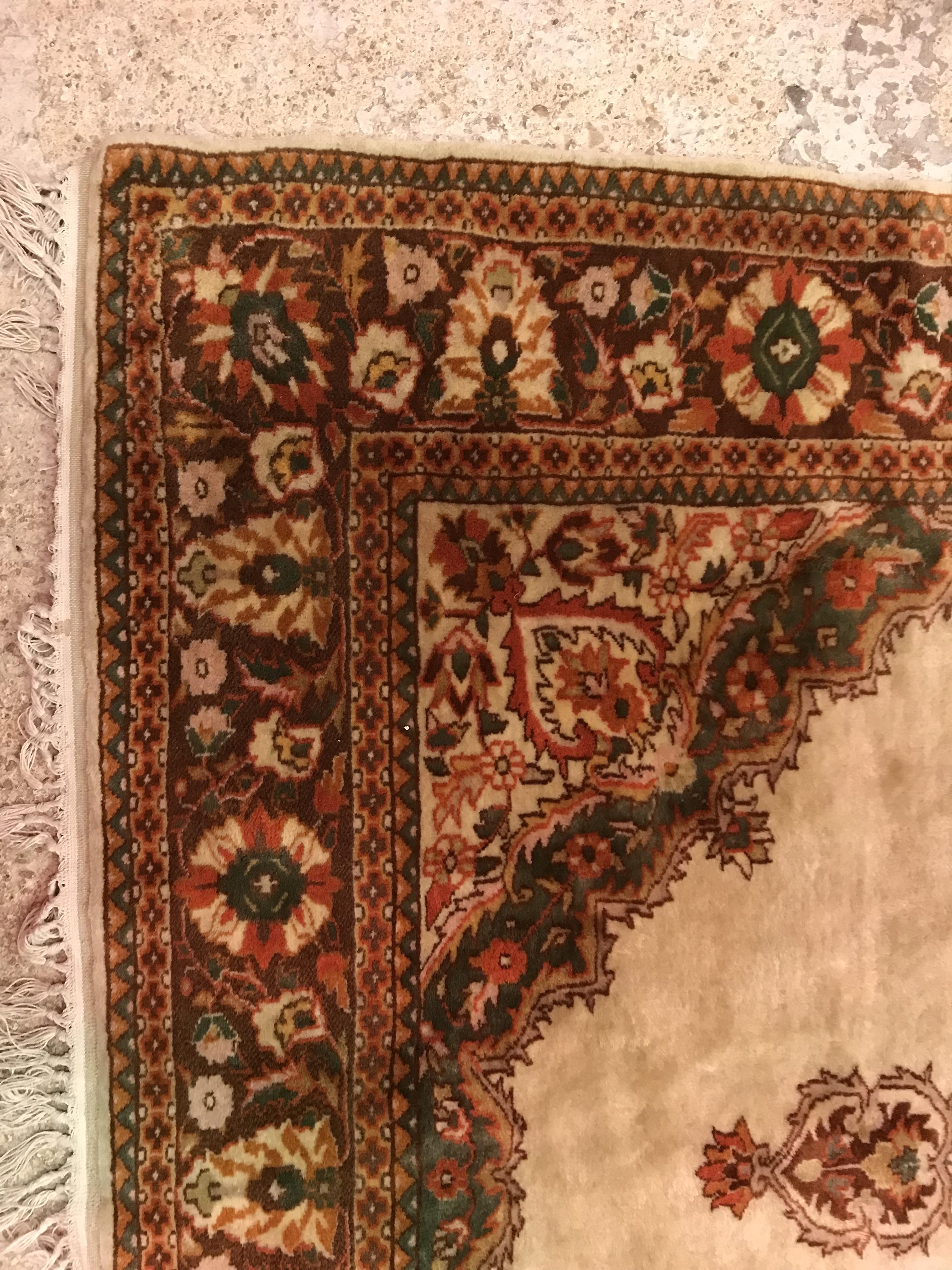 A Persian rug, - Image 2 of 15