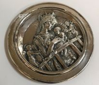 A Pobjoy Mint circular wall plaque "The Chellini Madonna" by Donatello, limited edition of 750,
