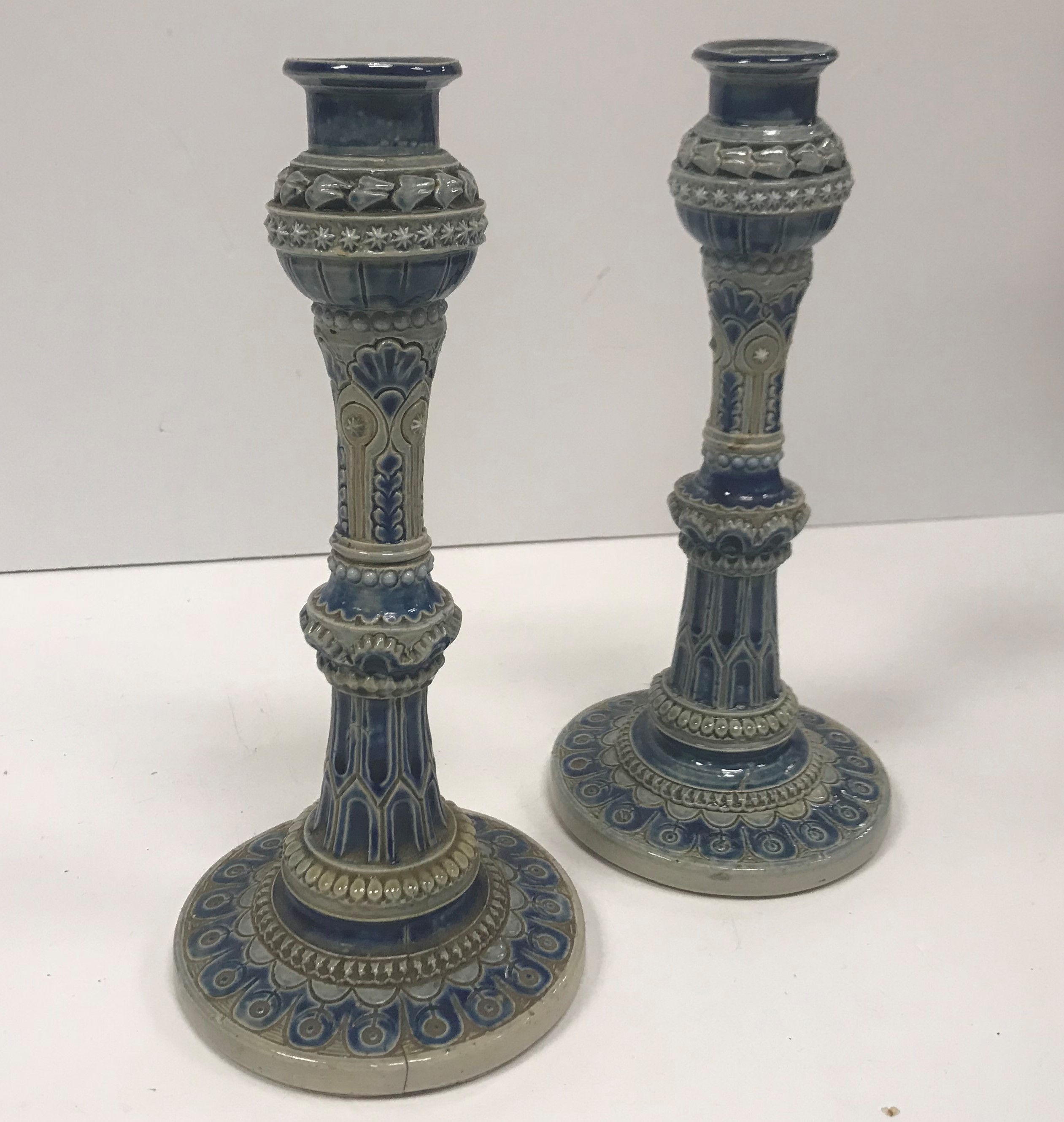 A pair of Martin Brothers incised blue g - Image 2 of 34