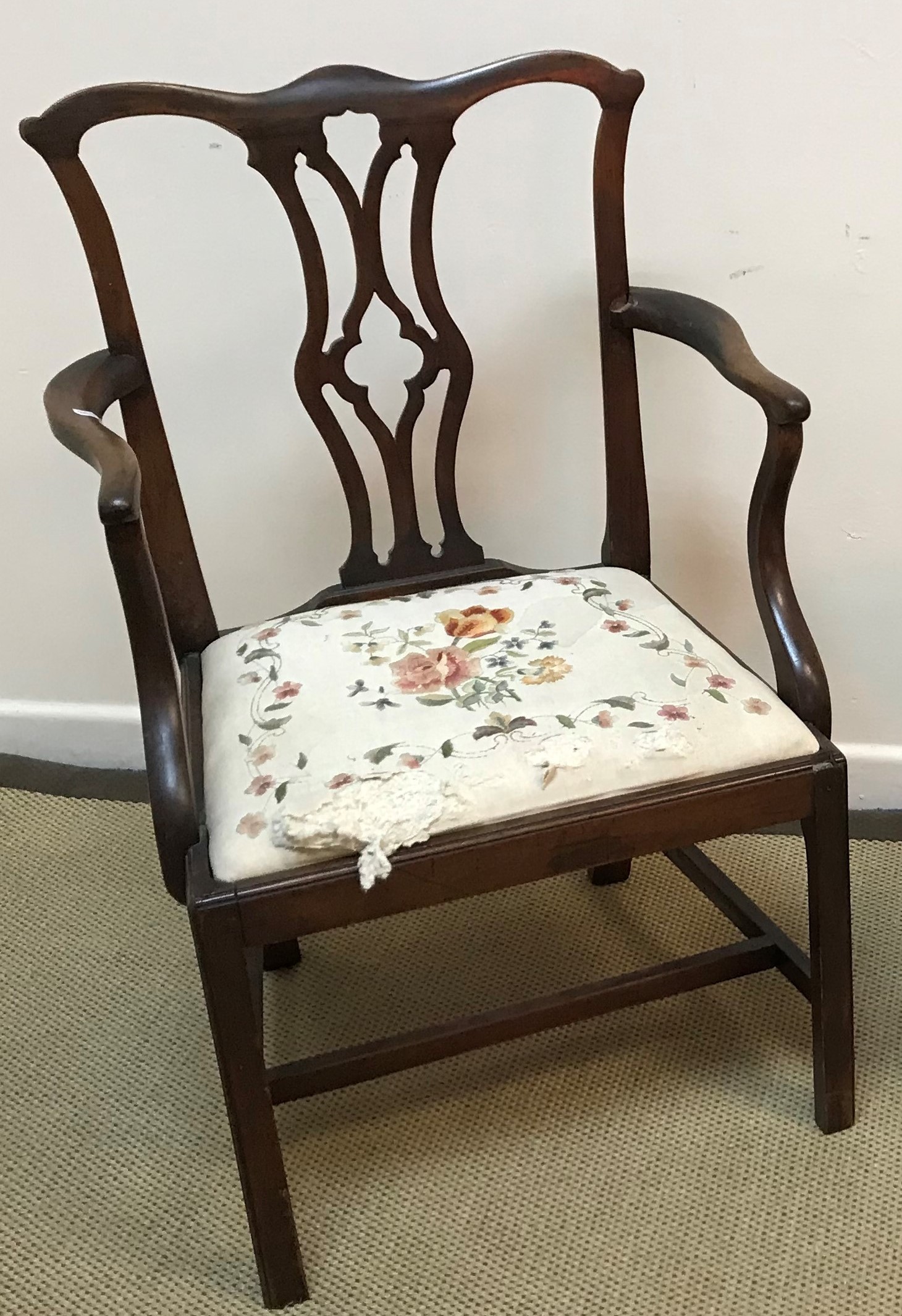 A set of seven mahogany framed Chippendale design dining chairs with carved and pierced back splat - Image 2 of 2