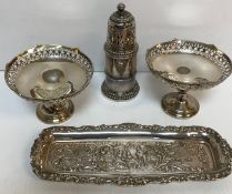 A pair of pierced silver pedestal dishes (by Walker & Hall, Birmingham 1927),