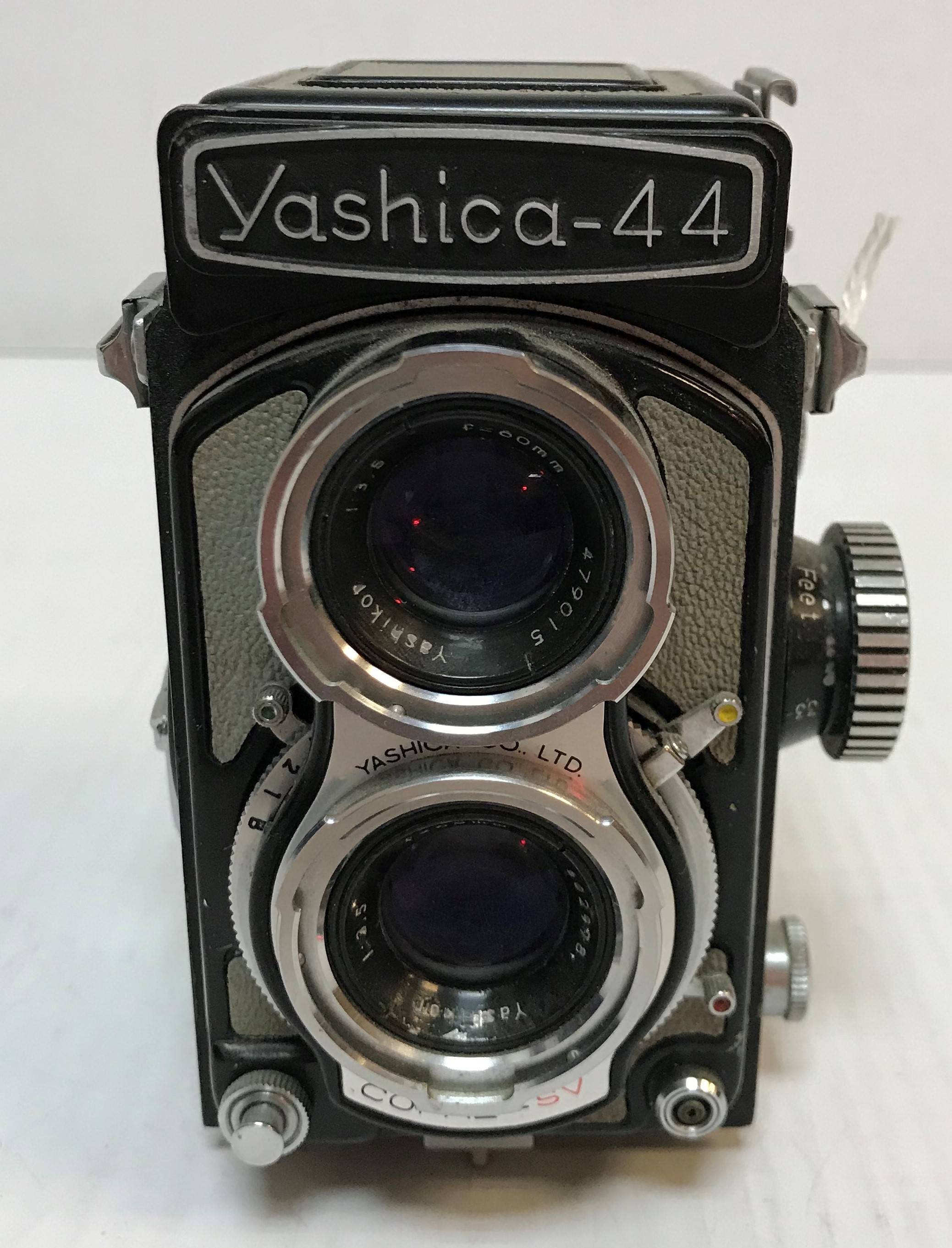 A Yashica 44 twin reflex camera, black and pale grey colourway (No. - Image 2 of 5