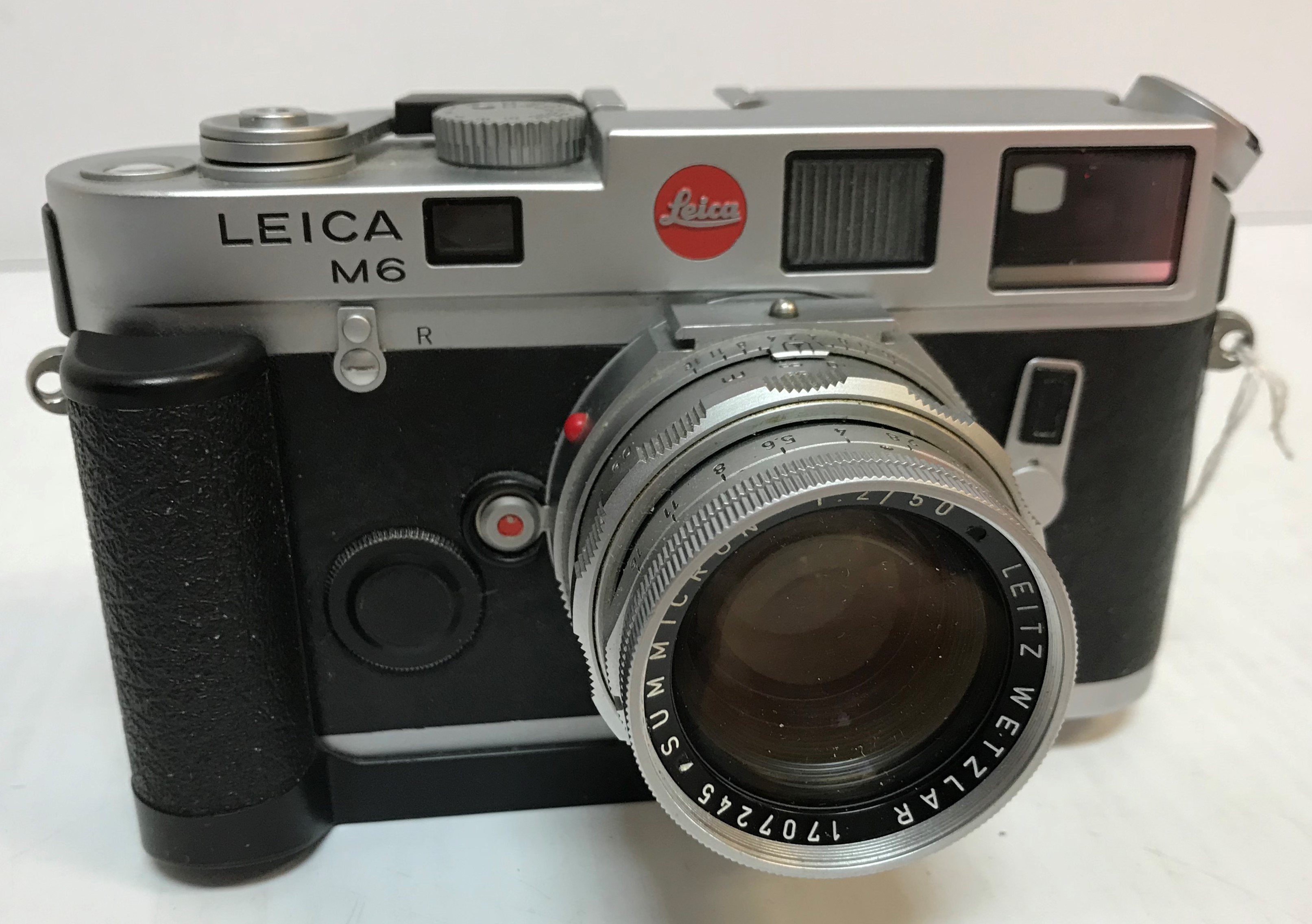 A Leica M6TTL camera by Leica Camera GmbH Germany with Summicron 1:2/50 lens (No. - Image 2 of 3