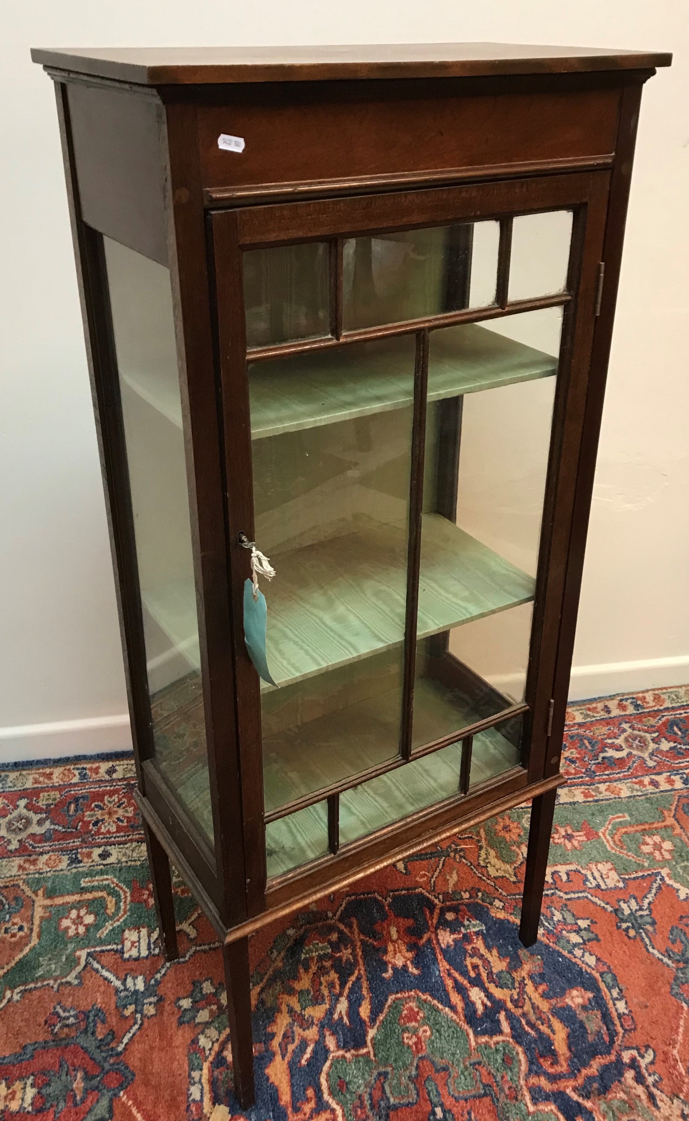 An Edwardian mahogany display cabinet with simulated marquetry inlaid decorated frieze over a - Image 2 of 3