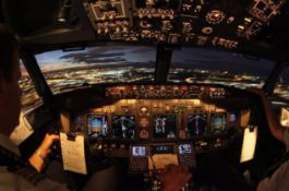 Visit Sydney Flight College's 737 Flight Simulator at Bankstown Airport for a 1-hour experience