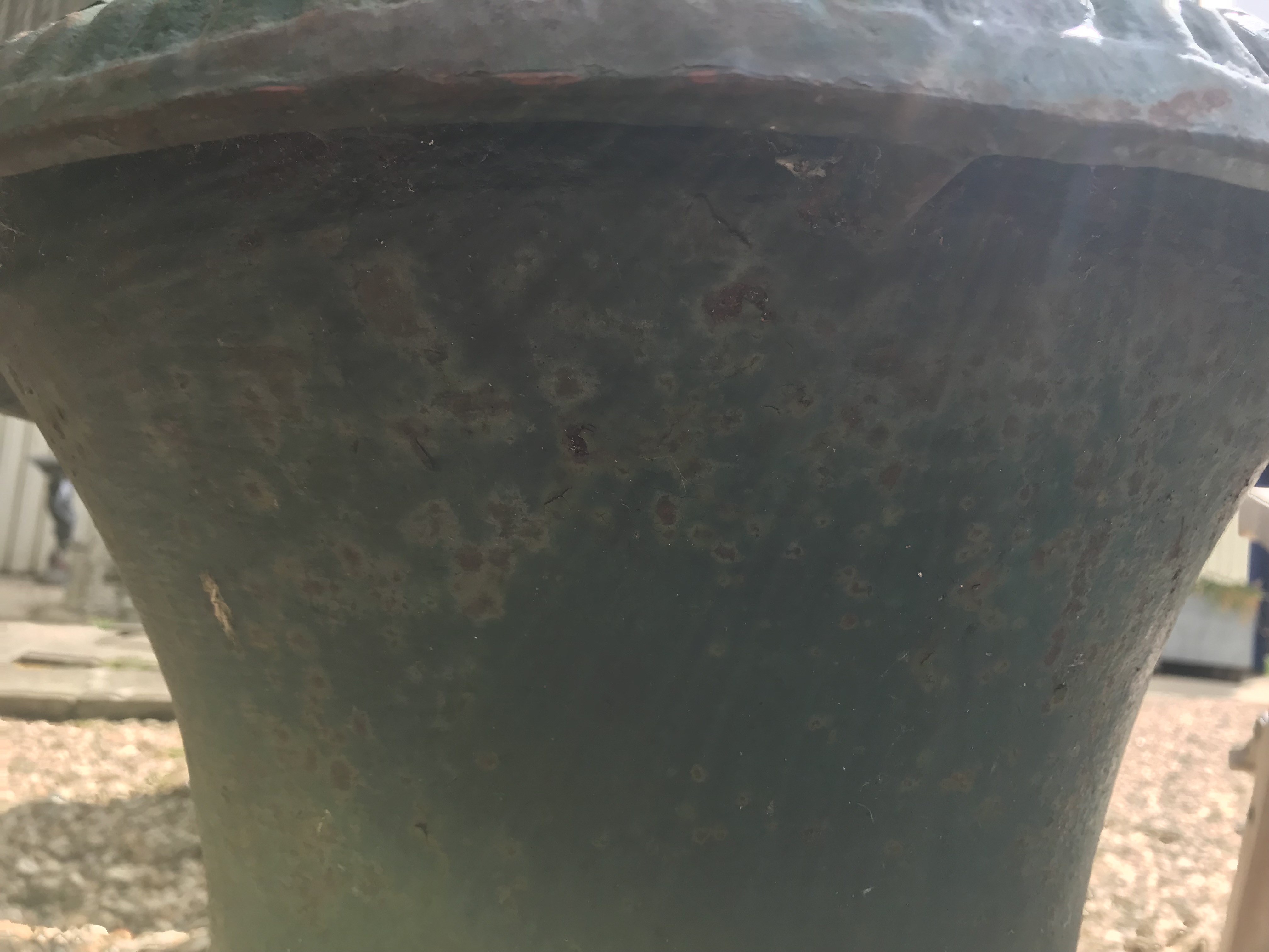 Two similar green cast iron garden urns CONDITION REPORTS Some areas of rusting, - Image 27 of 31