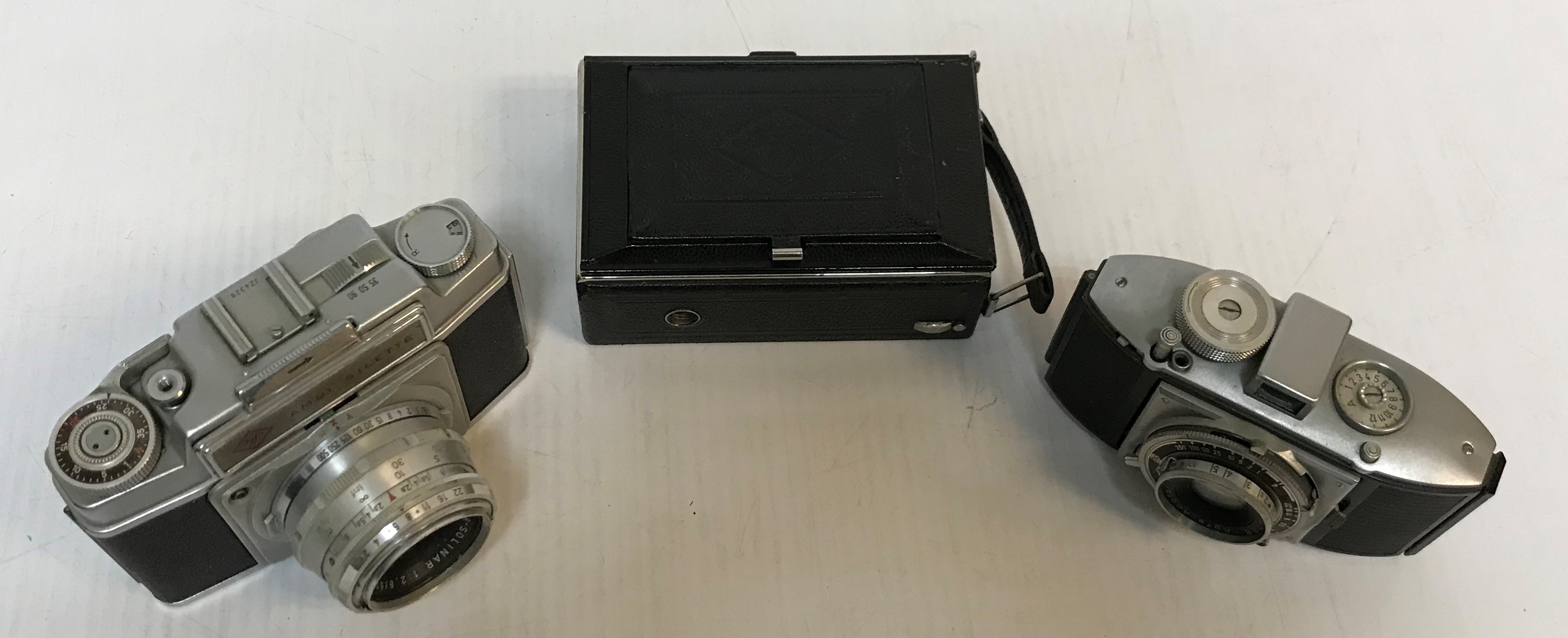 A collection of six various vintage Agfa cameras including an Ambi Silette, an Agfa Karat, - Image 5 of 6