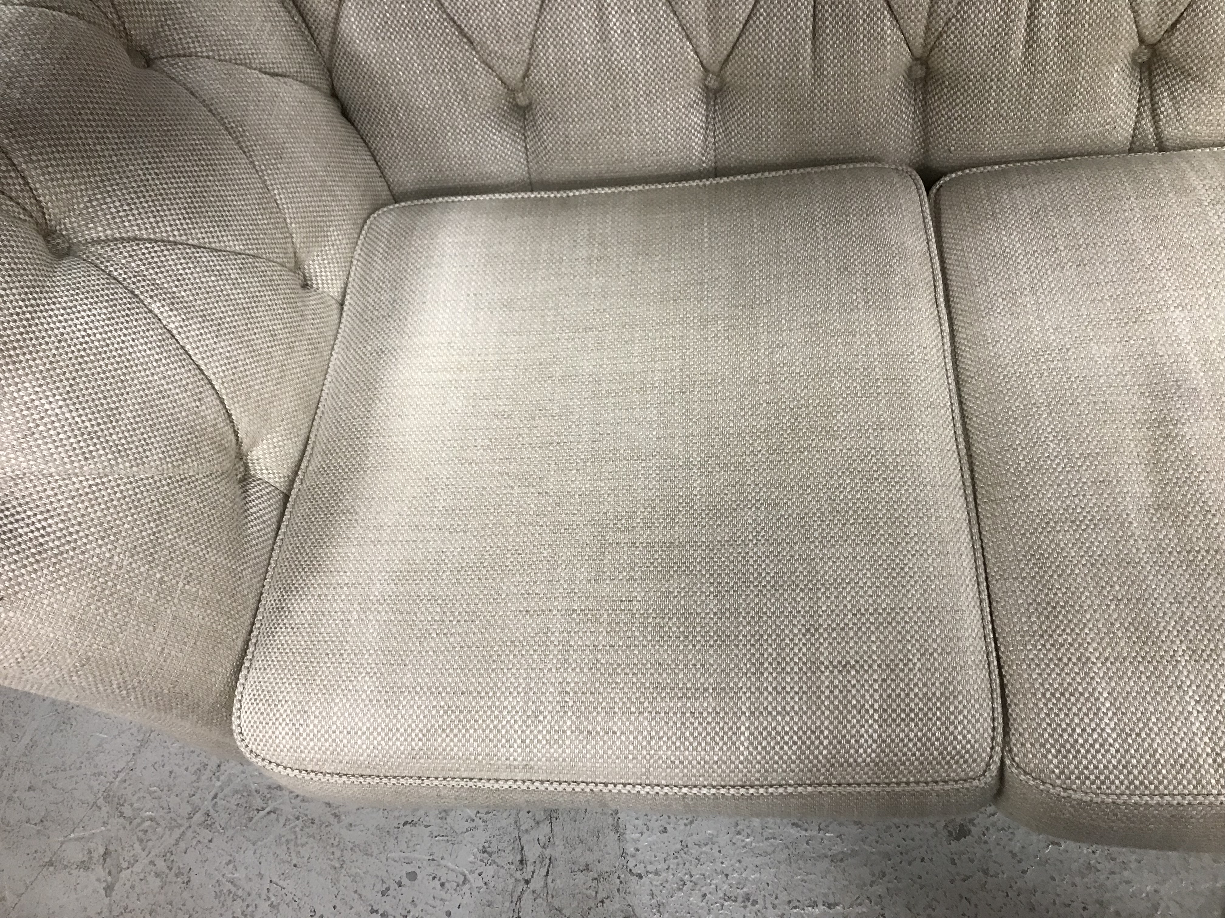 A Laura Ashley "Hudson" two seat sofa "Dalton Natural" buttoned upholstered, - Image 5 of 11