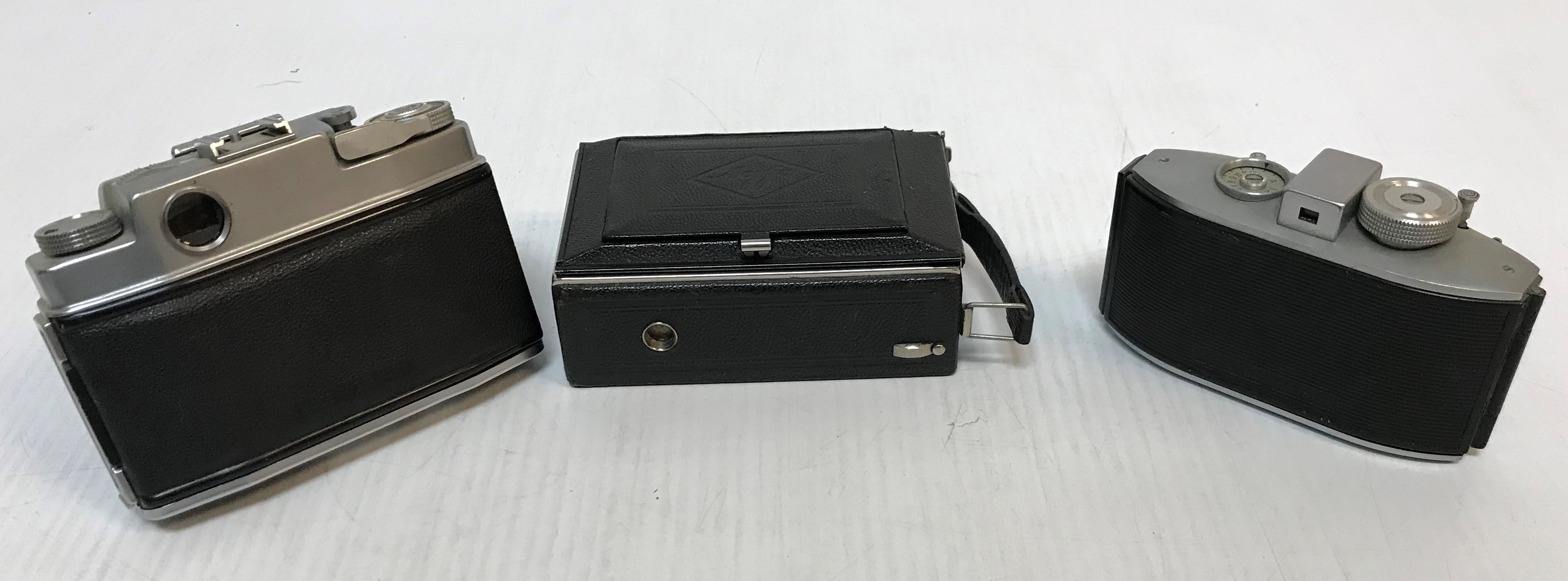 A collection of six various vintage Agfa cameras including an Ambi Silette, an Agfa Karat, - Image 6 of 6
