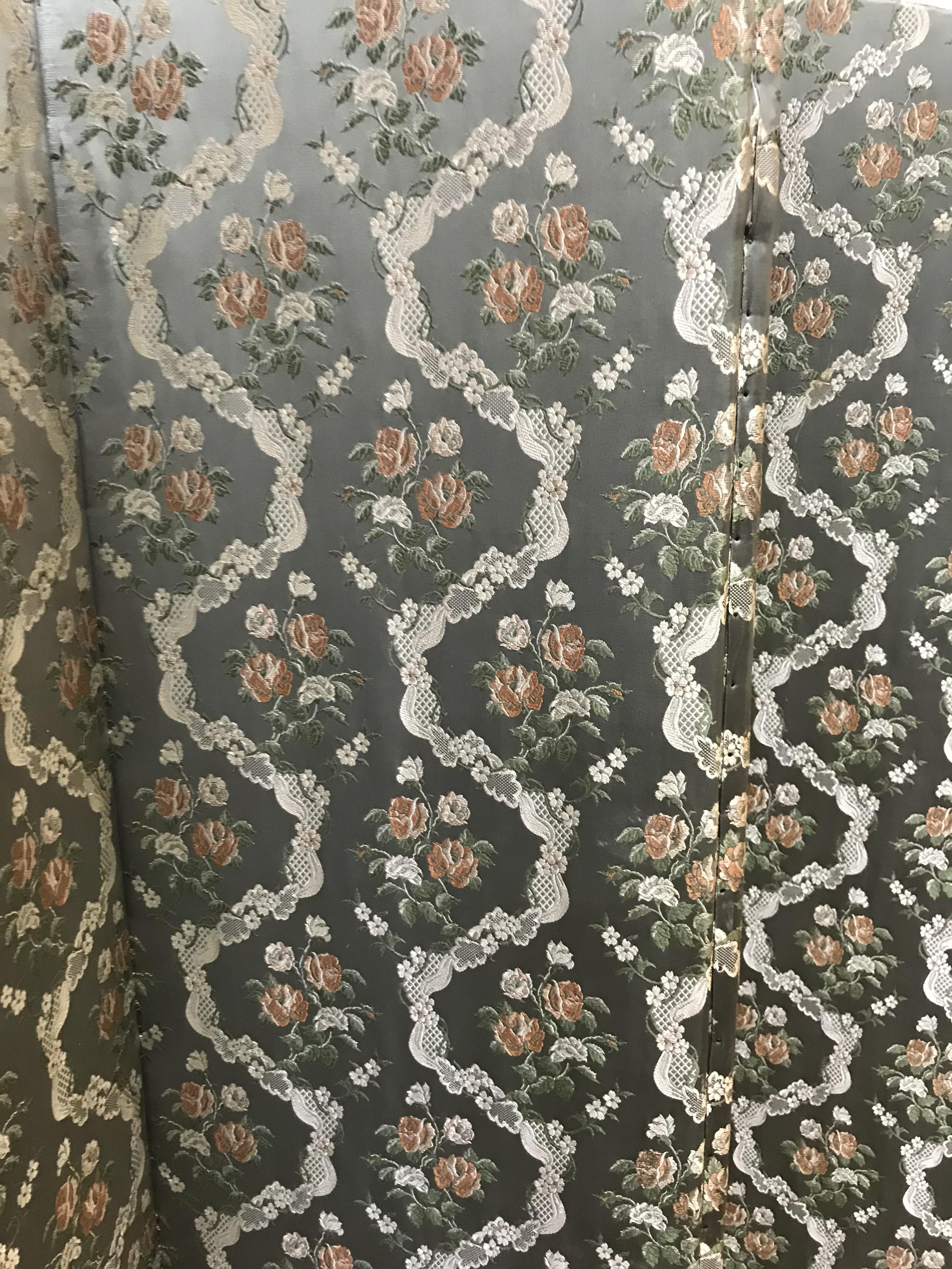 An early 20th Century floral upholstered six fold dressing screen 258 cm wide x 180 cm high - Image 2 of 3