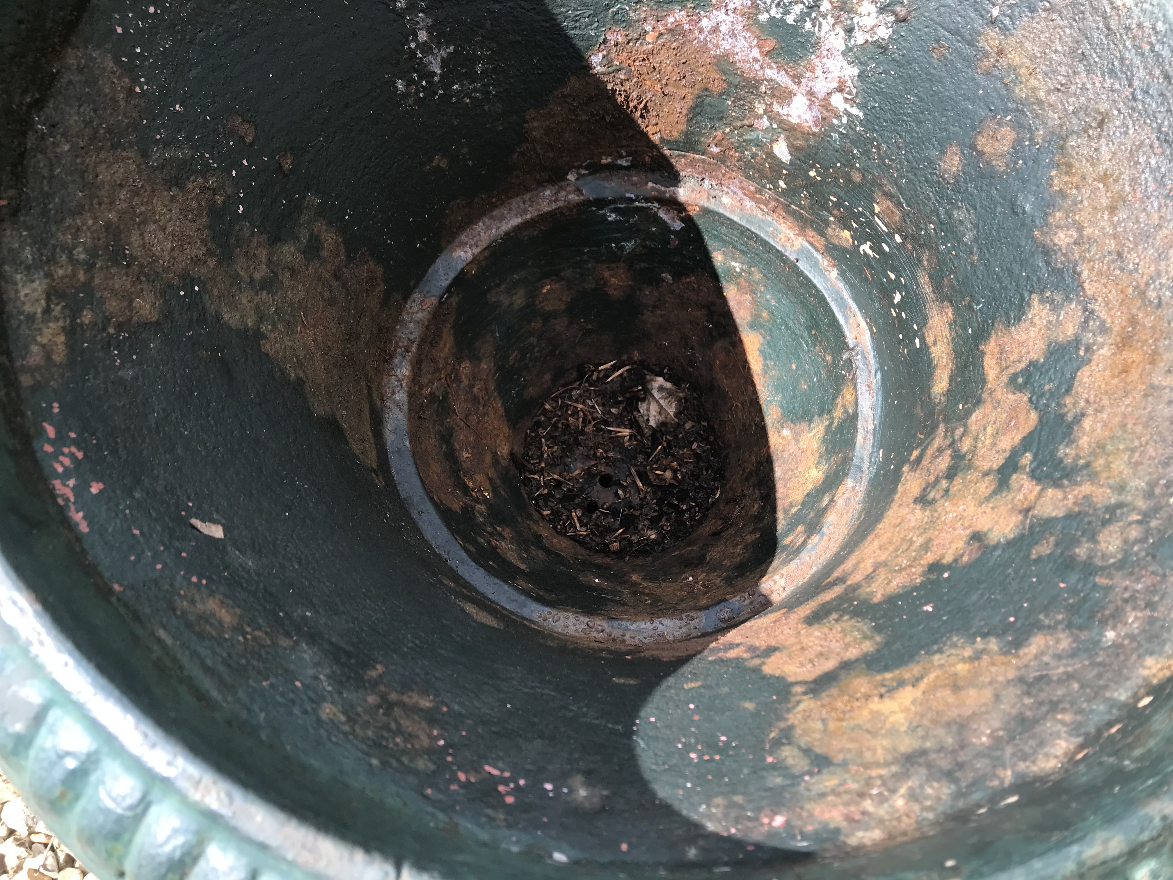 Two similar green cast iron garden urns CONDITION REPORTS Some areas of rusting, - Image 19 of 31